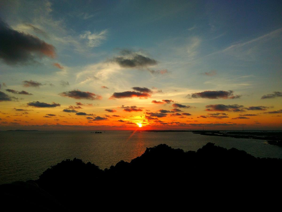 Anh Thuan Hotel 1 Cat Ba Island Exterior foto
