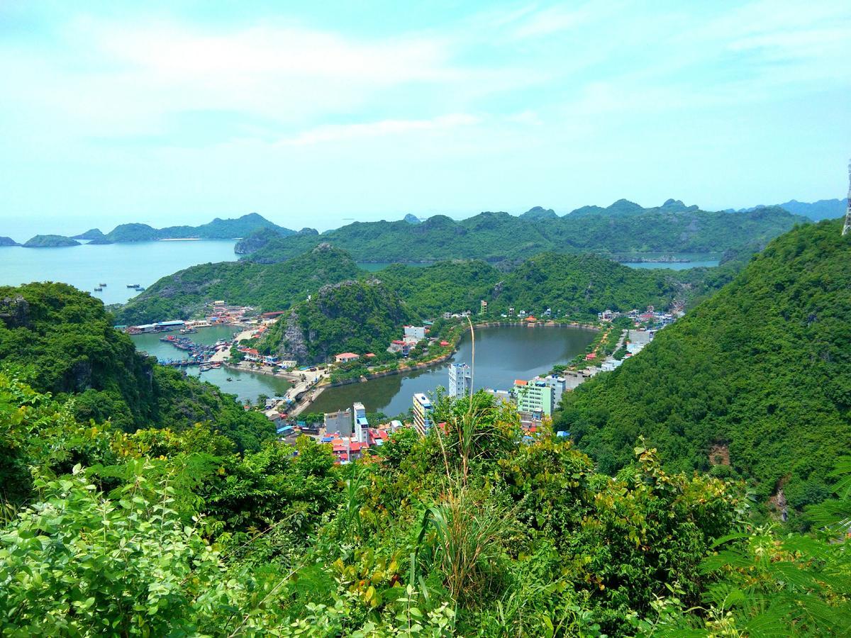 Anh Thuan Hotel 1 Cat Ba Island Exterior foto